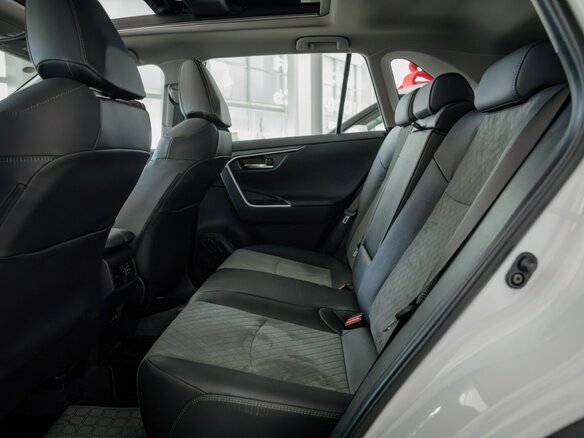 2025 Toyota RAV4 V (XA50), белый - вид 21