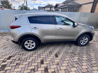2017 Kia Sportage IV, серебристый, 1650000 рублей, вид 3