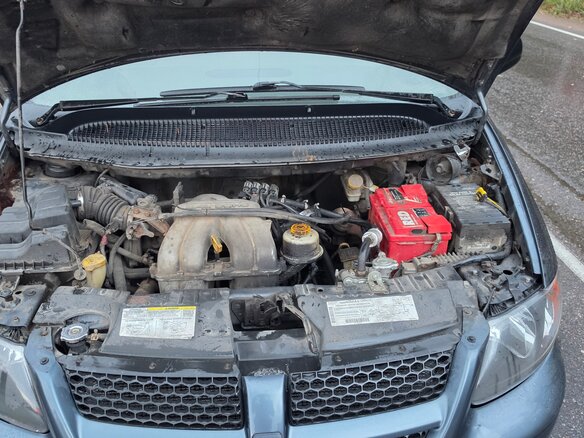 2002 Dodge Caravan 4-speed IV, серый, 400000 рублей - вид 9