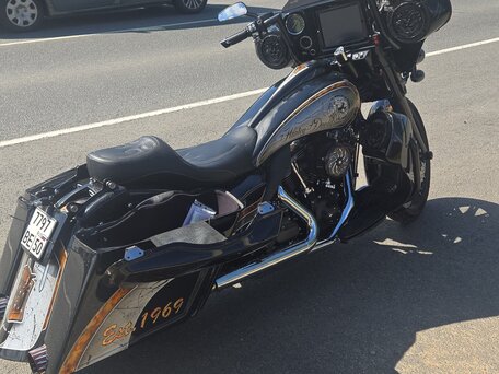 2010 Harley-Davidson CVO, чёрный, 1400000 рублей, вид 5