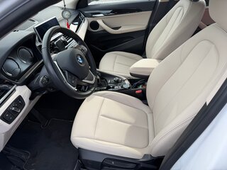 2021 BMW X2 sDrive18i I (F39), белый, 3700000 рублей, вид 2