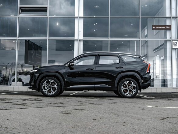 2025 Geely Atlas II, чёрный, 3870990 рублей - вид 4