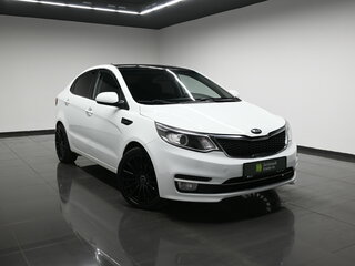 2016 Kia Rio III Рестайлинг, белый, 895000 рублей, вид 5