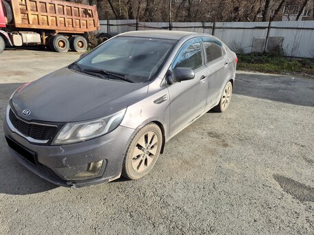 2013 Kia Rio 4-speed III, серый, 605000 рублей, вид 1