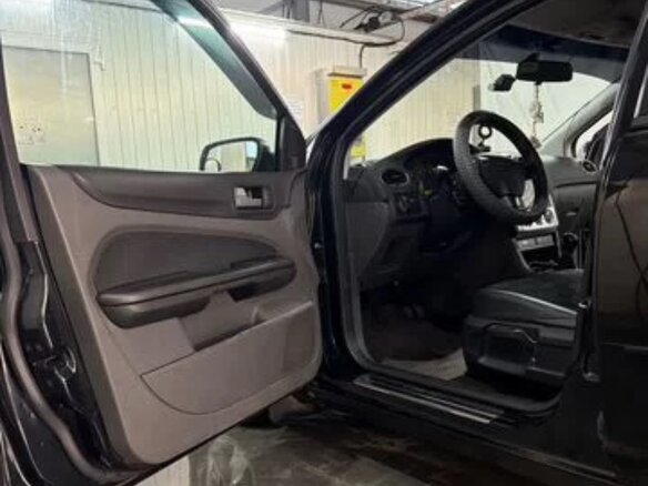 2006 Ford Focus II, чёрный, 410000 рублей - вид 8