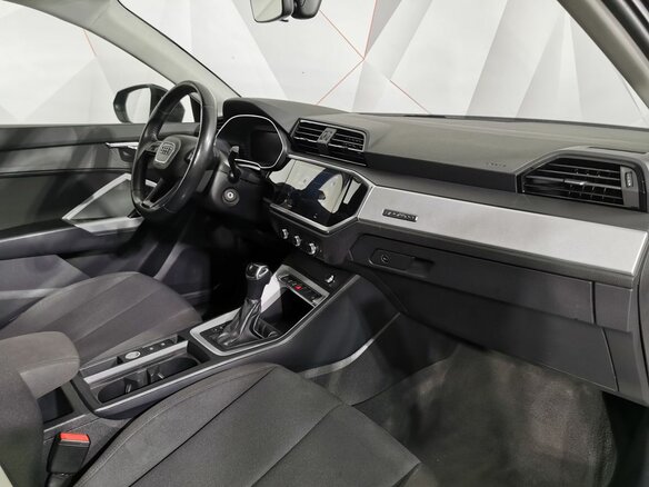 2021 Audi Q3 40 TFSI II (F3), чёрный, 2700000 рублей - вид 8
