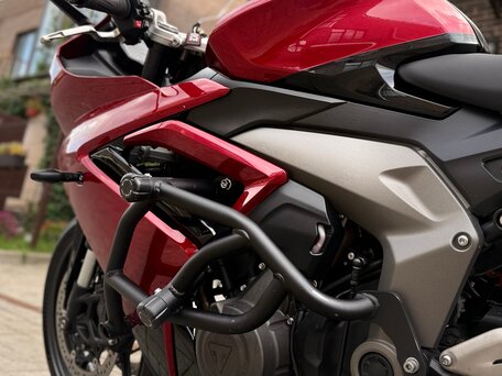 2024 Triumph Daytona 660, красный, 950000 рублей, вид 4