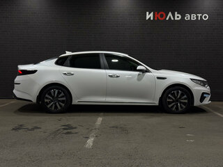 2018 Kia Optima IV Рестайлинг, белый, 1935000 рублей, вид 4