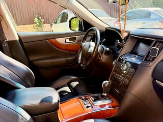 2015 Infiniti QX70, серый, 3200000 рублей, вид 4