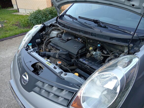 2008 Nissan Note I Рестайлинг, серебристый, 530000 рублей - вид 8
