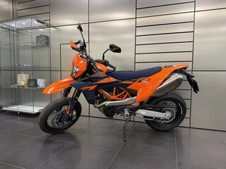 2026 KTM 690 SMC R, оранжевый, 1550000 рублей, вид 2