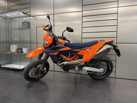 2026 KTM 690 SMC R, оранжевый, 1550000 рублей, вид 2