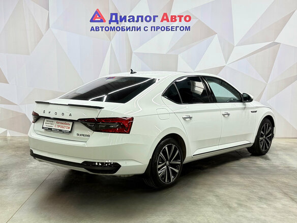 2024 Skoda Superb III Рестайлинг, белый - вид 5