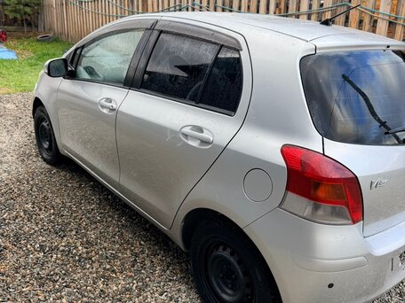 2010 Toyota Vitz II (XP90), серый, 550000 рублей, вид 5