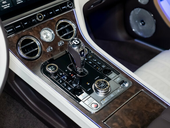 2025 Bentley Continental GT Speed IV, серый, 48865000 рублей - вид 28