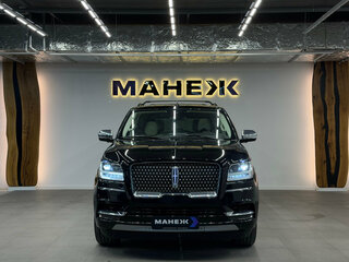 2021 Lincoln Navigator IV, чёрный, 9000000 рублей, вид 2