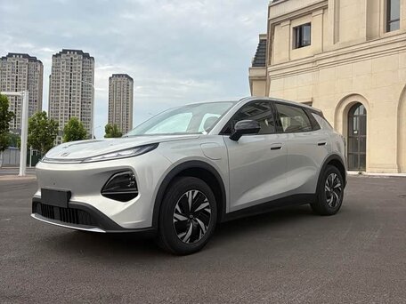 2026 Changan Qiyuan Q05 40.3 kWh II, серебристый, 1754000 рублей, вид 1