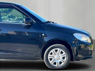 2013 Skoda Fabia II Рестайлинг, чёрный, 595000 рублей, вид 4
