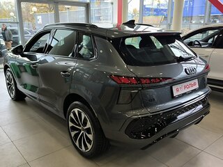 2026 Audi Q3 TFSI III (FJ), серый, 6890000 рублей, вид 2