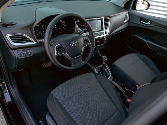 2021 Hyundai Solaris II Рестайлинг, чёрный, 1435000 рублей - вид 12