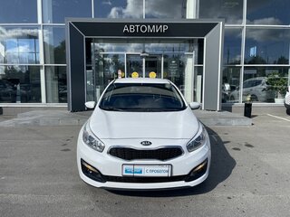 2017 Kia Ceed II Рестайлинг, белый, 1309000 рублей, вид 2
