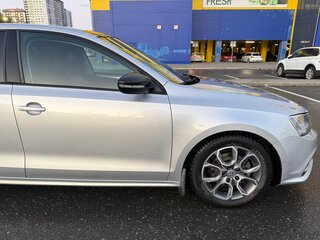 2015 Volkswagen Jetta VI Рестайлинг, серый, 1200000 рублей, вид 3