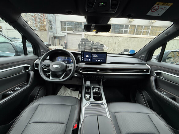 2024 Geely Okavango I Рестайлинг, серый, 2899000 рублей - вид 15