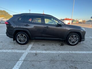 2019 Toyota RAV4 V (XA50), коричневый, 2800000 рублей, вид 4