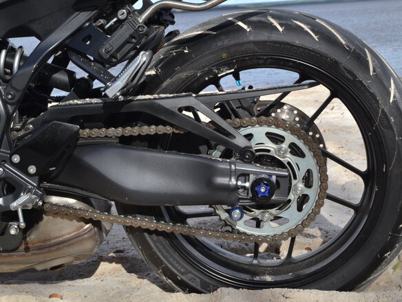 2025 Yamaha MT-09 (FZ-09), чёрный, 1380000 рублей - вид 11