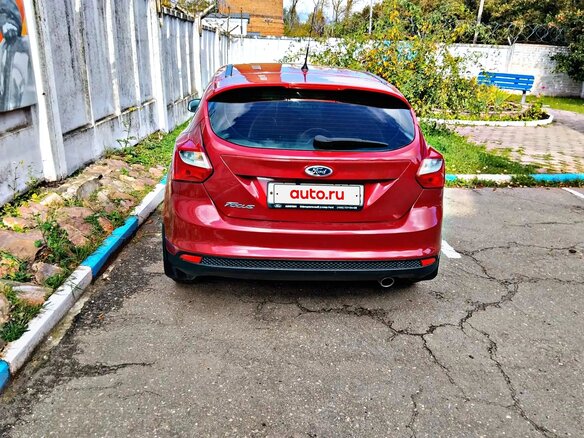 2012 Ford Focus III, красный, 720000 рублей - вид 4