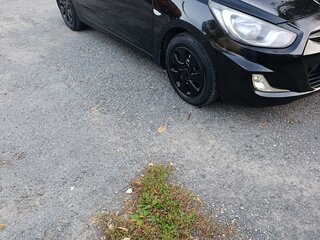 2014 Hyundai Solaris I Рестайлинг, чёрный, 600000 рублей, вид 3