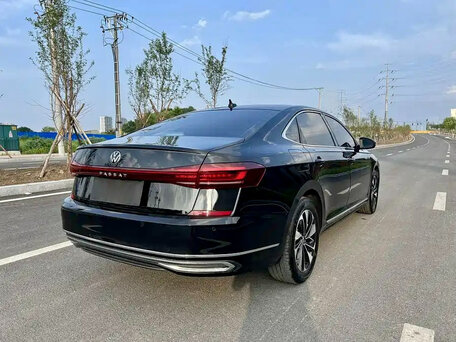 2023 Volkswagen Passat B8 Рестайлинг, чёрный, 1900000 рублей, вид 4