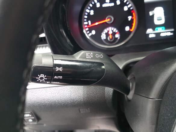 2022 Kia K5 III, чёрный, 2098000 рублей - вид 24