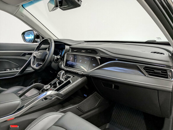 2023 Geely Atlas Pro, чёрный, 2050000 рублей - вид 10