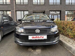 2018 Volkswagen Polo V Рестайлинг, чёрный, 1225000 рублей, вид 2
