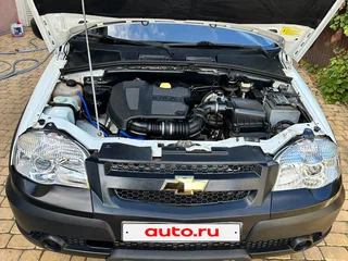 2016 Chevrolet Niva I Рестайлинг, белый, 530000 рублей, вид 2