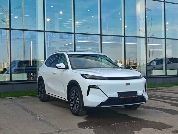 2026 Geely EX5 Гибрид EM-i, белый, 3829990 рублей - вид 2