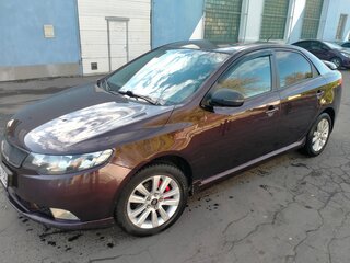 2011 Kia Cerato 6-speed II, пурпурный, 580000 рублей, вид 4