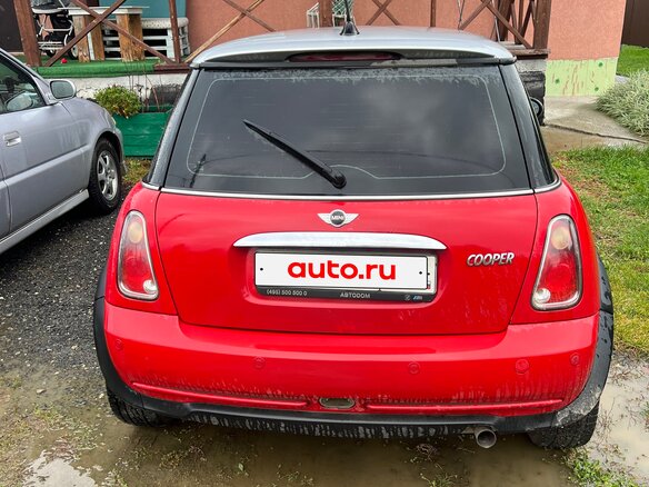 2006 Mini Hatch Cooper I (R50), красный, 530000 рублей - вид 2