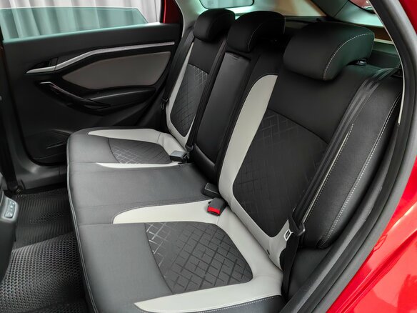 2018 Lada (ВАЗ) Vesta SW Cross I, красный, 1059000 рублей - вид 8