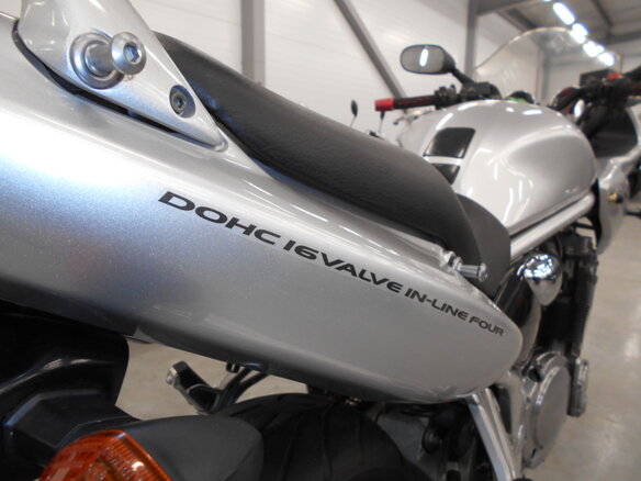 2002 Suzuki Bandit 1200, серебристый, 360000 рублей - вид 16