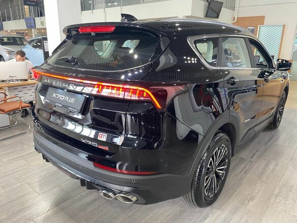 2026 Jetour X70+ I Рестайлинг, чёрный, 3099000 рублей - вид 3