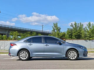 2022 Toyota Corolla XII (E210), голубой, 1790000 рублей, вид 4