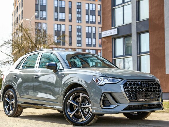 2026 Audi Q3 45 TFSI II (F3), серый, 5050000 рублей