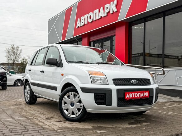 2011 Ford Fusion I Рестайлинг, белый