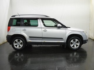 2013 Skoda Yeti I, серебристый, 490000 рублей, вид 4