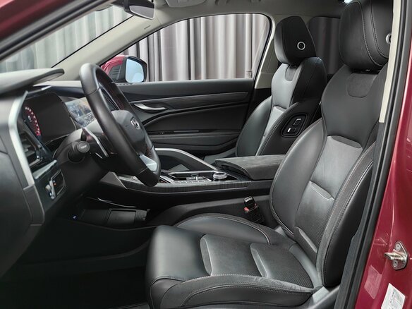 2022 Geely Tugella I, красный, 2555000 рублей - вид 8