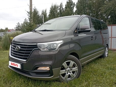 2020 Hyundai H-1 II Рестайлинг 2, коричневый, 3400000 рублей, вид 1