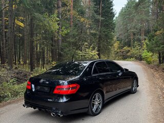 2010 Mercedes-Benz E-Класс 200 5G-Tronic IV (W212, S212, C207), чёрный, 1200000 рублей, вид 3