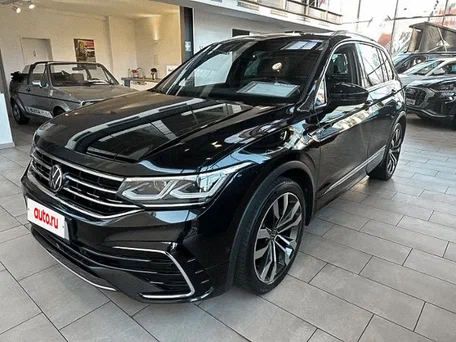 2023 Volkswagen Tiguan II Рестайлинг, чёрный, 4131855 рублей, вид 1
